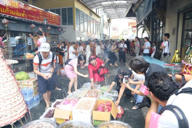 ประมวลภาพงานมหากุศลประจำปี พิธีบริจาคไทยทานทิ้งกระจาก (ซิโกว)