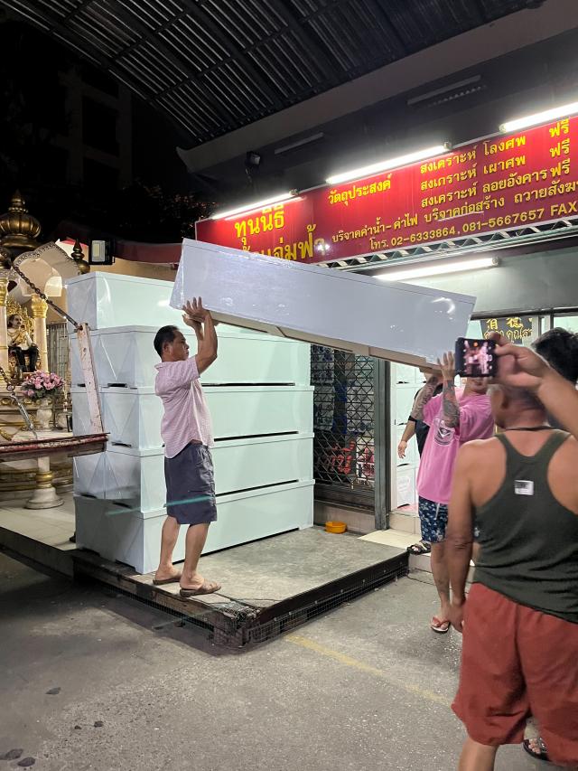 วันที่ 27 กรกฎาคม 2568 มูลนิธิสว่างคีรีธรรม ขอรับบริจาคโลงศพ จำนวน 100 ใบ